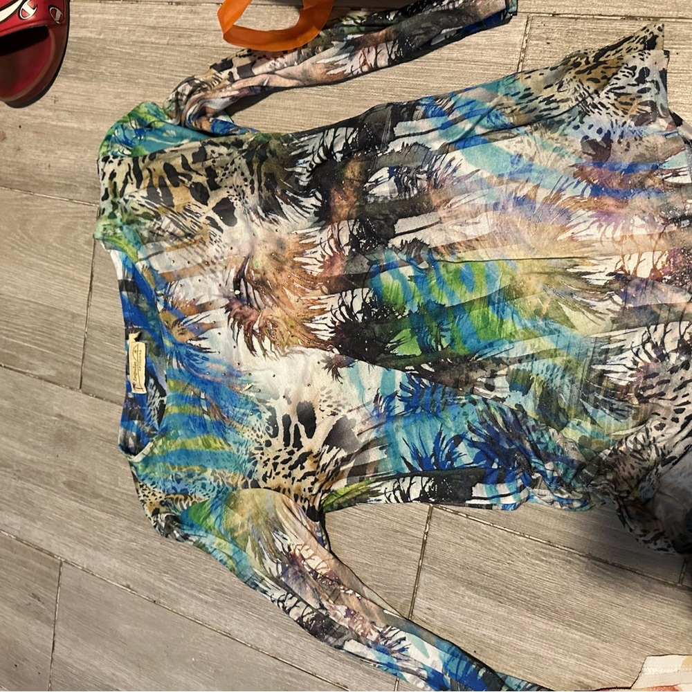 Long sleeve multi color shirt